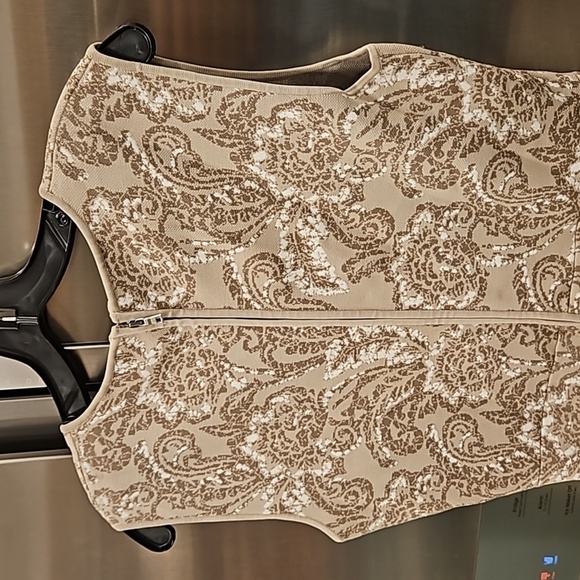 💕BCBGMAXAZRIA💕 Alix Jacquard Dress Light Stone Floral Tapestry Large NWT - Picture 10 of 16